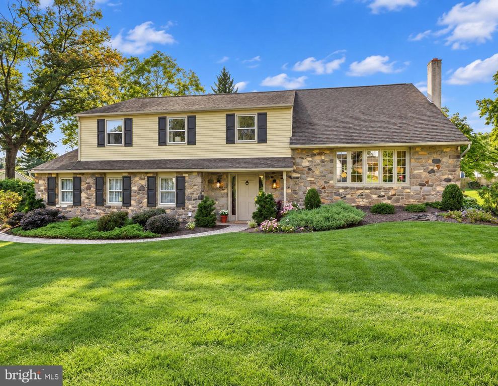 130 ANDREW DR, NEWTOWN, PA 18940 — exterior
