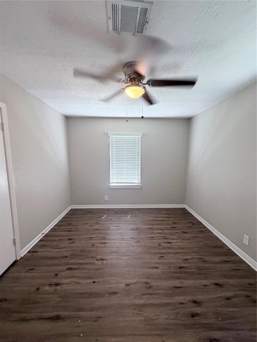 501 Evanston Street, Houston, TX 77015