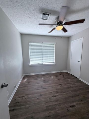 501 Evanston Street, Houston, TX 77015