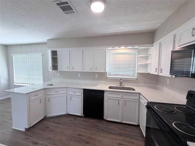 501 Evanston Street, Houston, TX 77015
