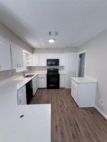501 Evanston Street, Houston, TX 77015