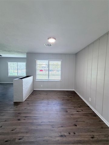 501 Evanston Street, Houston, TX 77015