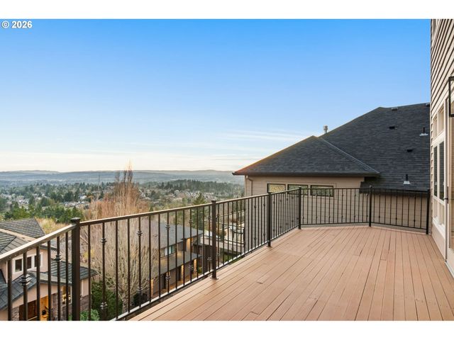 10230 Nw GLOAMING Ln, Portland, OR 97229