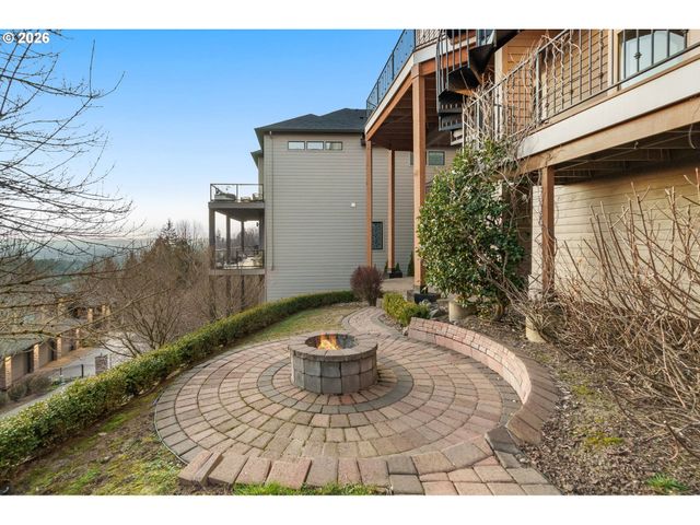 10230 Nw GLOAMING Ln, Portland, OR 97229