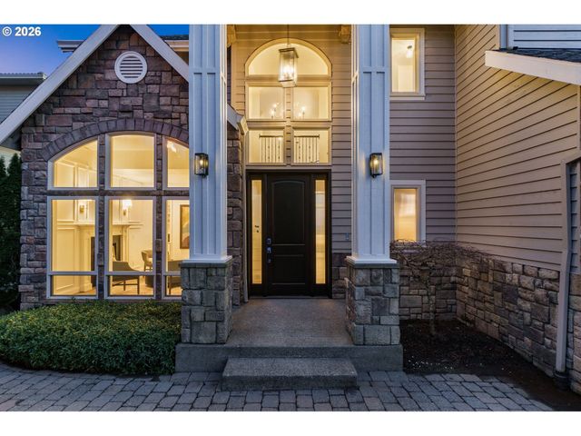 10230 Nw GLOAMING Ln, Portland, OR 97229