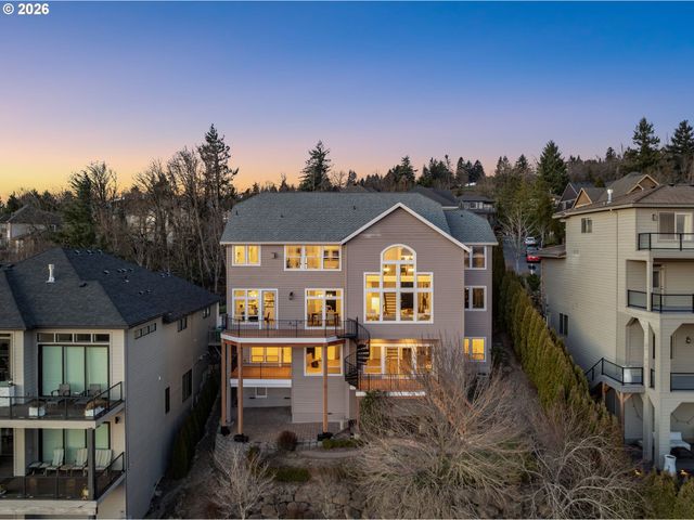 10230 Nw GLOAMING Ln, Portland, OR 97229