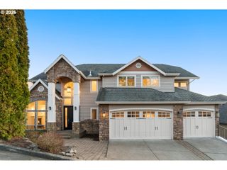 10230 Nw GLOAMING Ln, Portland, OR 97229