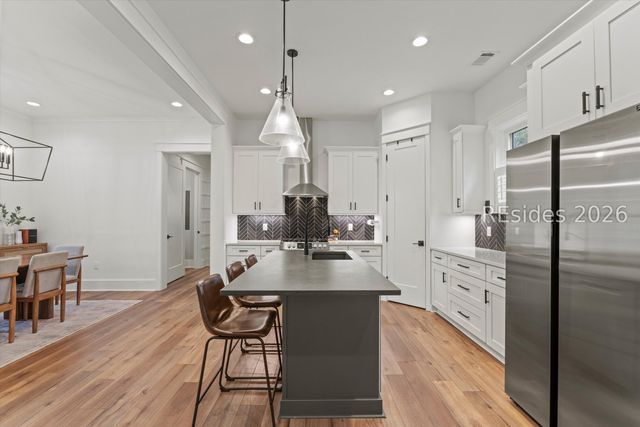 37 Park Sq S, Beaufort, SC 29907