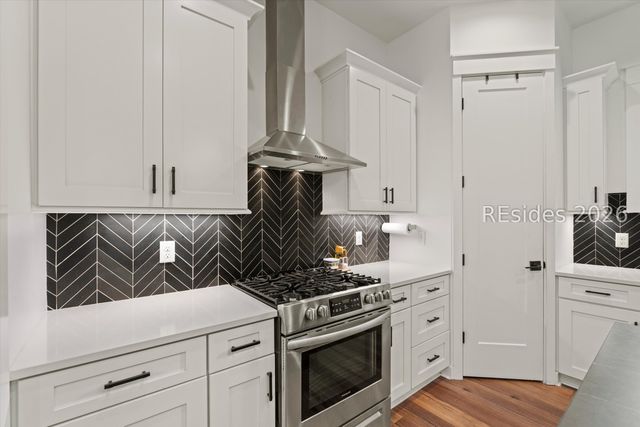 37 Park Sq S, Beaufort, SC 29907