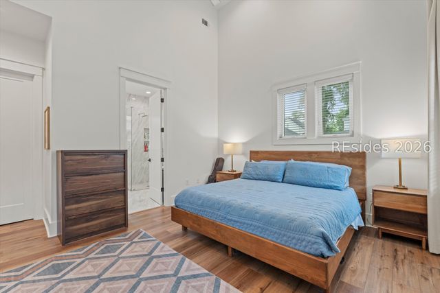 37 Park Sq S, Beaufort, SC 29907