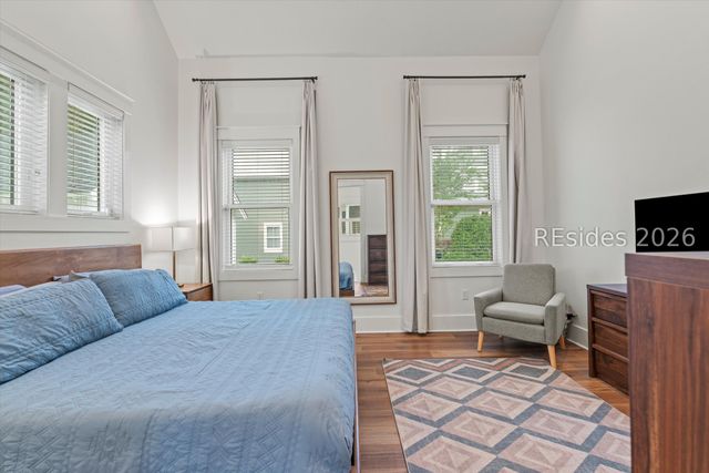 37 Park Sq S, Beaufort, SC 29907
