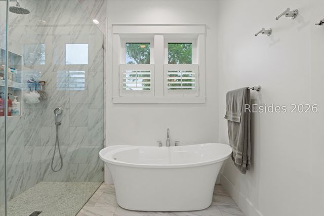 37 Park Sq S, Beaufort, SC 29907