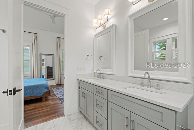 37 Park Sq S, Beaufort, SC 29907