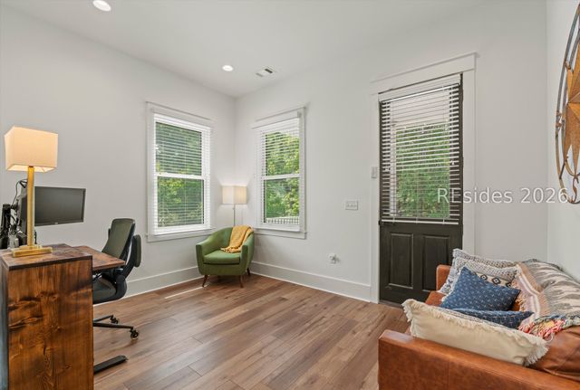 37 Park Sq S, Beaufort, SC 29907