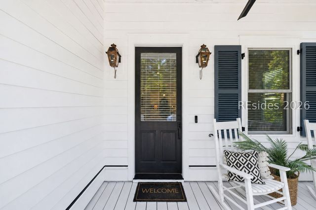 37 Park Sq S, Beaufort, SC 29907