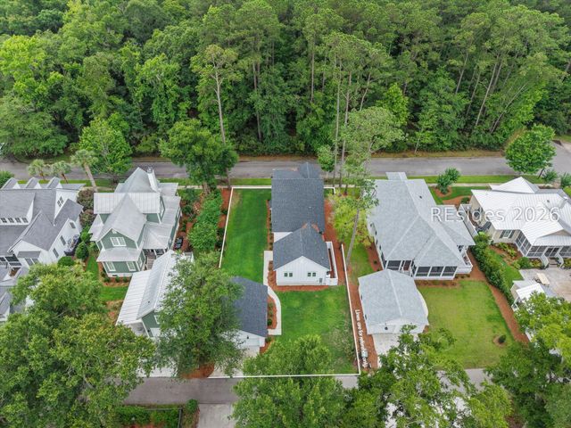 37 Park Sq S, Beaufort, SC 29907