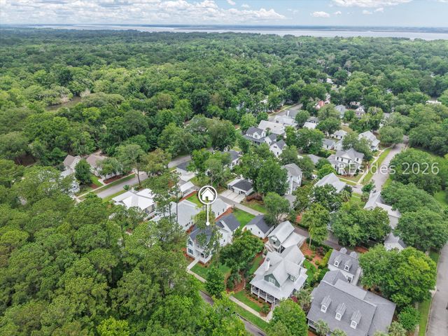 37 Park Sq S, Beaufort, SC 29907