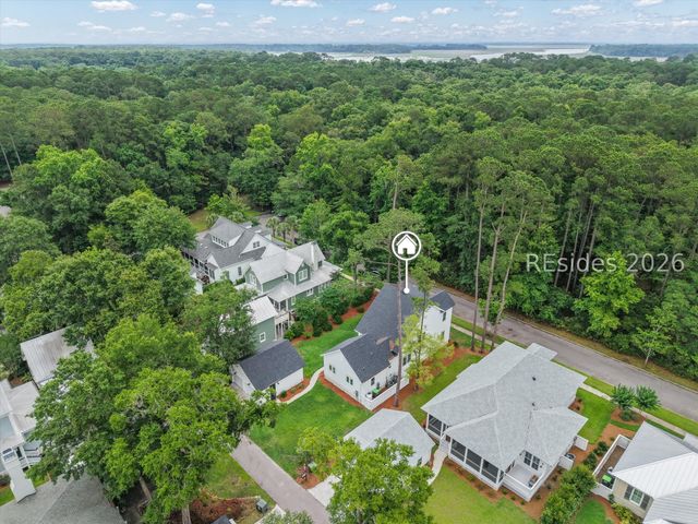 37 Park Sq S, Beaufort, SC 29907