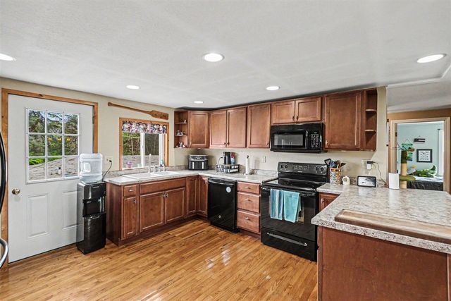 8025 S Warner Avenue, Fremont, MI 49412