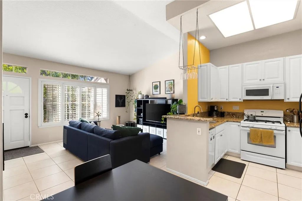 27 Castano, Rancho Santa Margarita, CA 92688