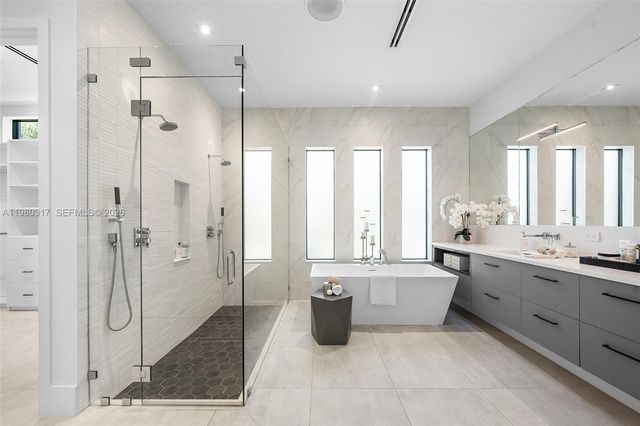 2500 Middle River Dr, Fort Lauderdale, FL 33305