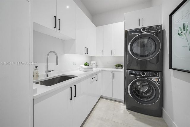 2500 Middle River Dr, Fort Lauderdale, FL 33305