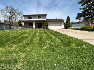 1124 Trotwood Lane, Flint Charter Township, MI 48507