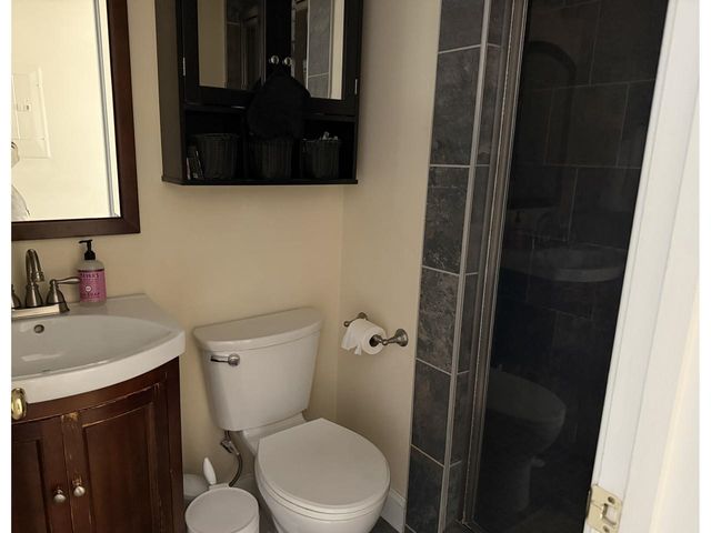 155 Maple Street, Burlington, VT 05401