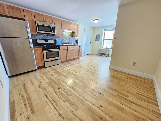 155 Maple Street, Burlington, VT 05401
