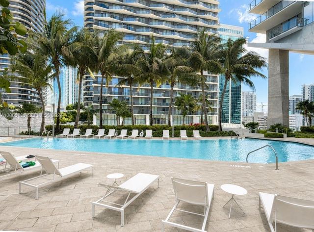 88 SW 7th Street 1908, Miami, FL 33130