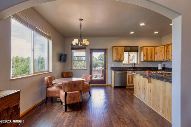 2220 E ROCK GARDEN Lane, Show Low, AZ 85901