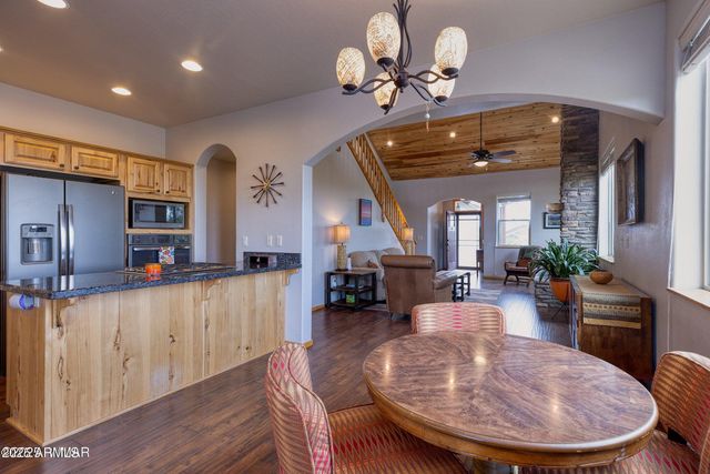 2220 E ROCK GARDEN Lane, Show Low, AZ 85901