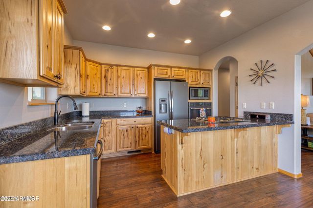 2220 E ROCK GARDEN Lane, Show Low, AZ 85901