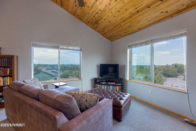 2220 E ROCK GARDEN Lane, Show Low, AZ 85901