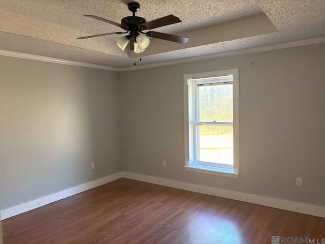 14219 Adam Arceneaux Dr, Gonzales, LA 70737