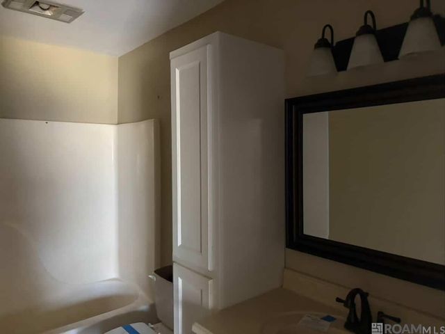 14219 Adam Arceneaux Dr, Gonzales, LA 70737