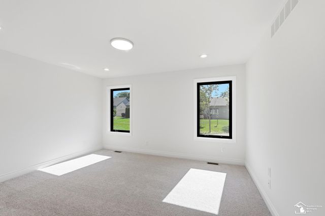 582 Rose Crest Boulevard, Frenchtown Twp, MI 48162