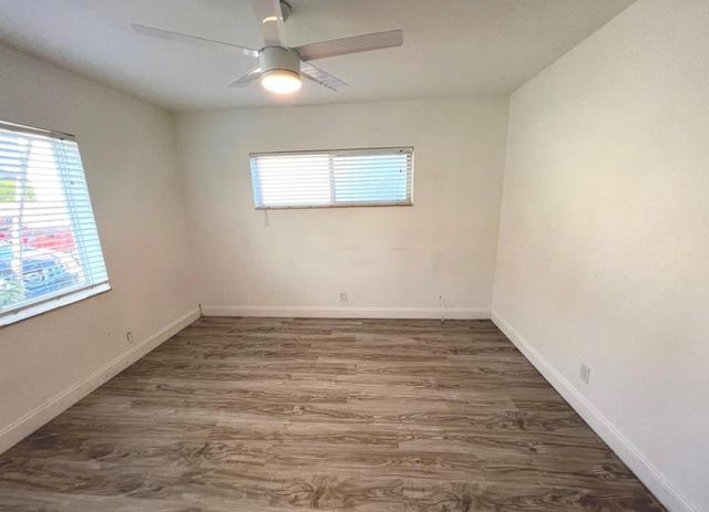 1060 Crystal Lake Drive 101, Deerfield Beach, FL 33064