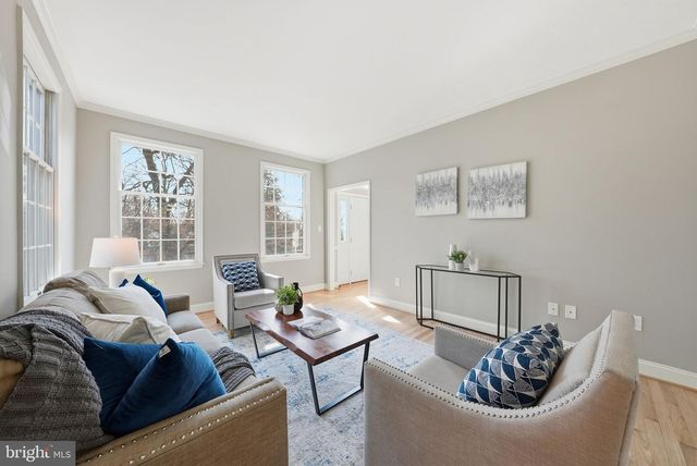 5509 10TH ST N, Arlington, VA 22205