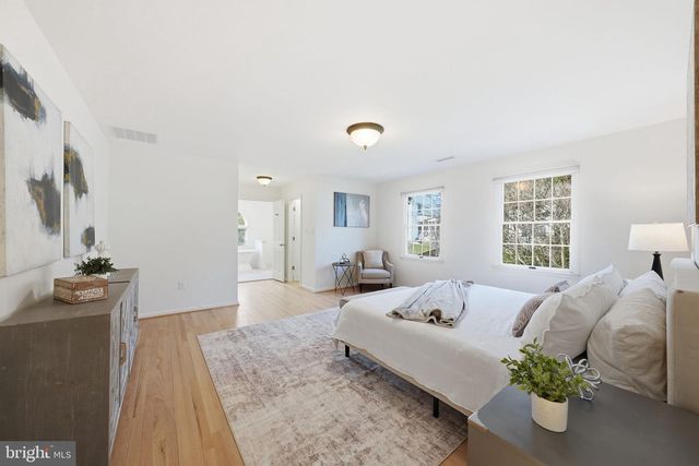 5509 10TH ST N, Arlington, VA 22205