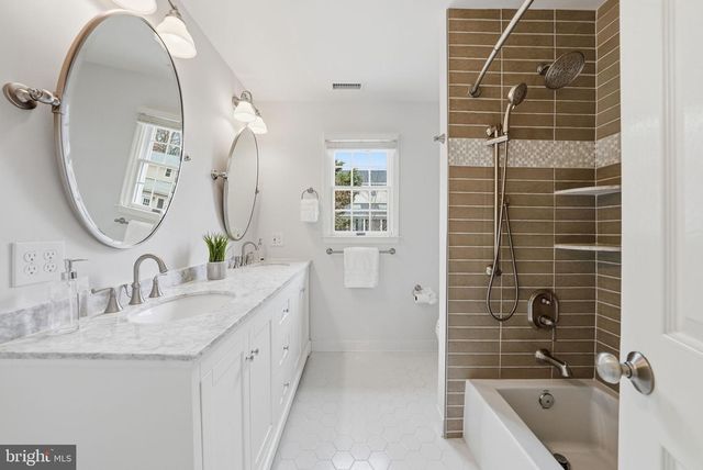 5509 10TH ST N, Arlington, VA 22205