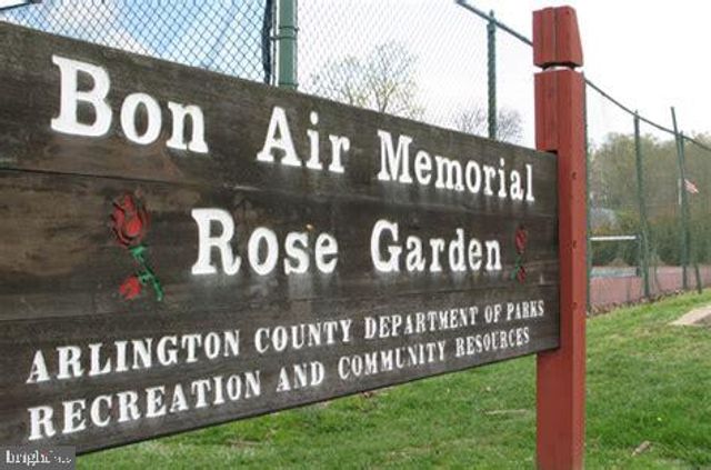 5509 10TH ST N, Arlington, VA 22205