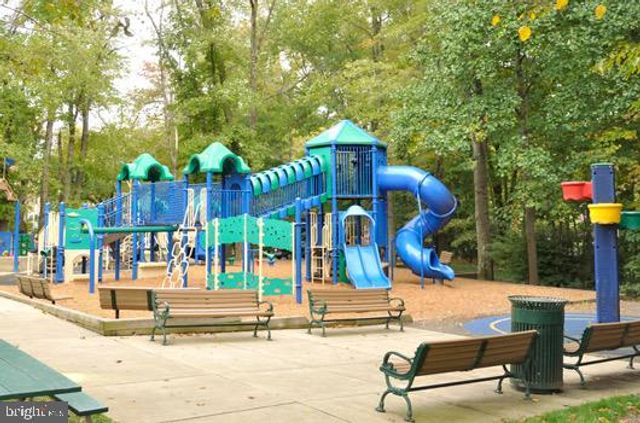 5509 10TH ST N, Arlington, VA 22205