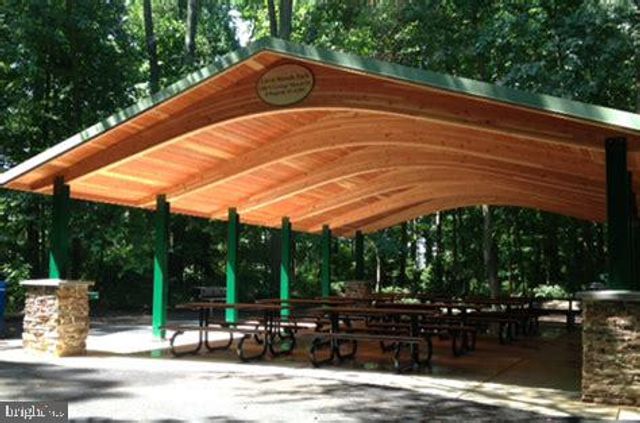 5509 10TH ST N, Arlington, VA 22205