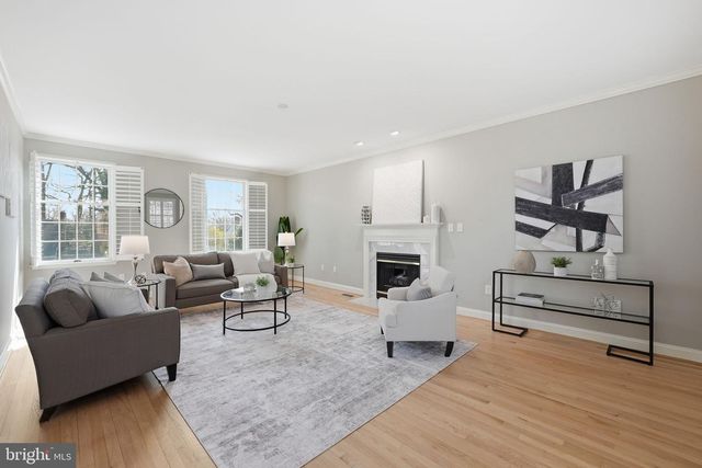 5509 10TH ST N, Arlington, VA 22205