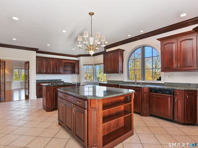 7 Long Meadow Lane, Redding, CT 06896