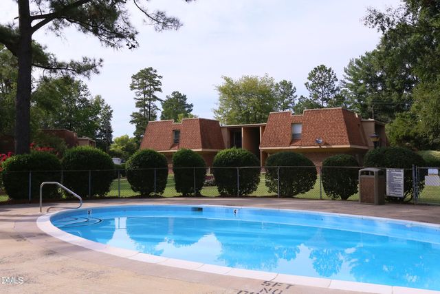 108 Ephesus Church Road Apt 502, Chapel Hill, NC 27517