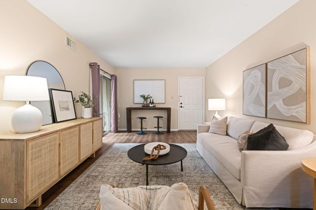 108 Ephesus Church Road Apt 502, Chapel Hill, NC 27517