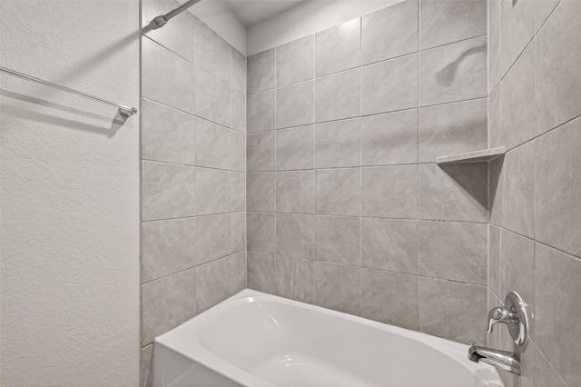 7558 Highland Chase Drive, Richmond, TX 77407