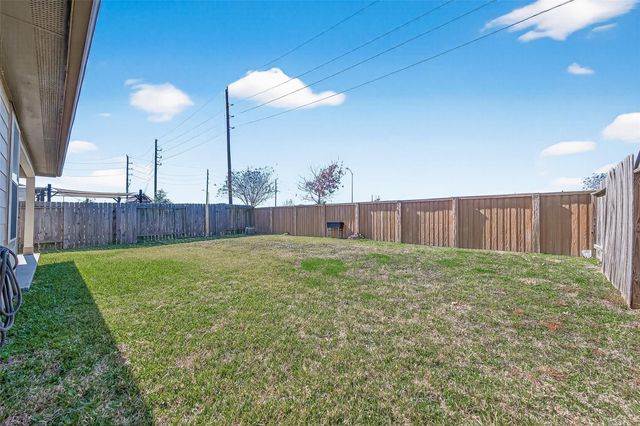 7558 Highland Chase Drive, Richmond, TX 77407